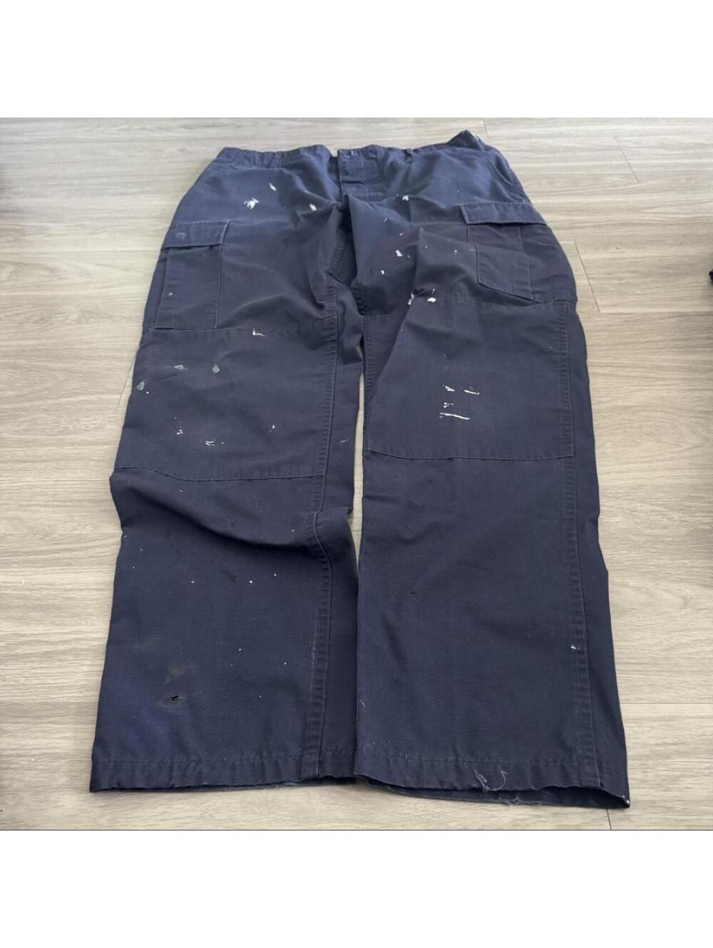 gorgeous paint splattered pants with a 38x32” fit